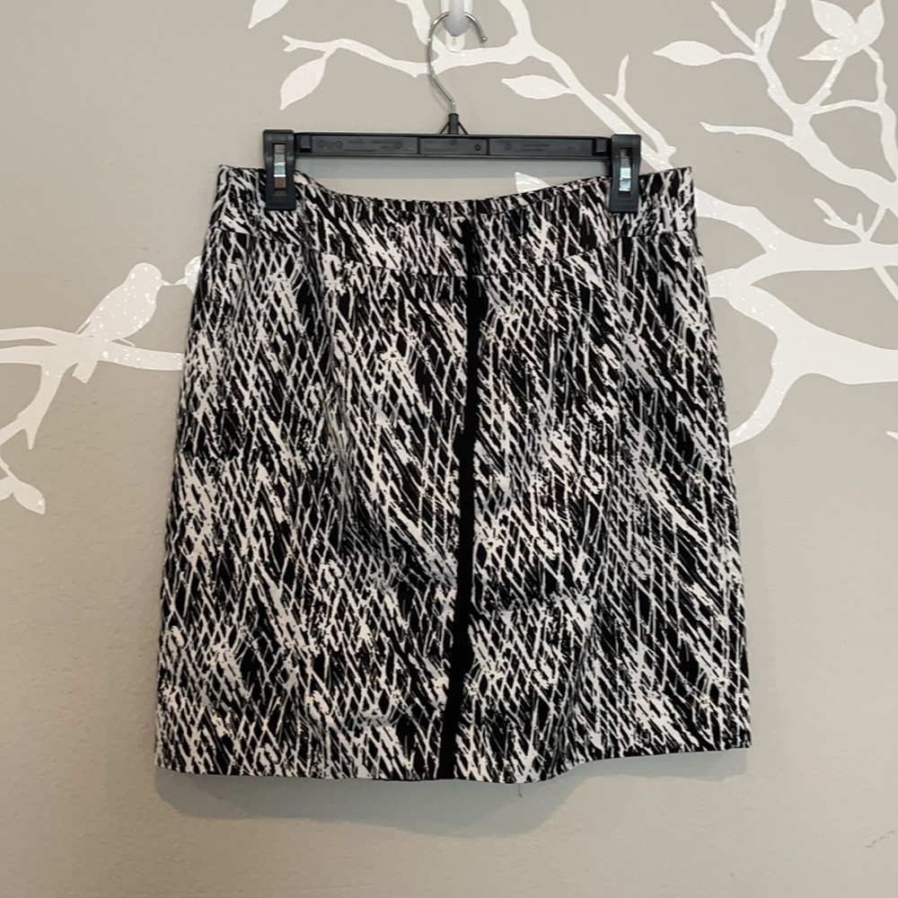 Valerie Bertinelli Black and white skirt Sz 12 A17